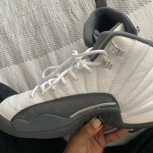 Jordan 12 retro (slightly used) - Picture 3 of 6